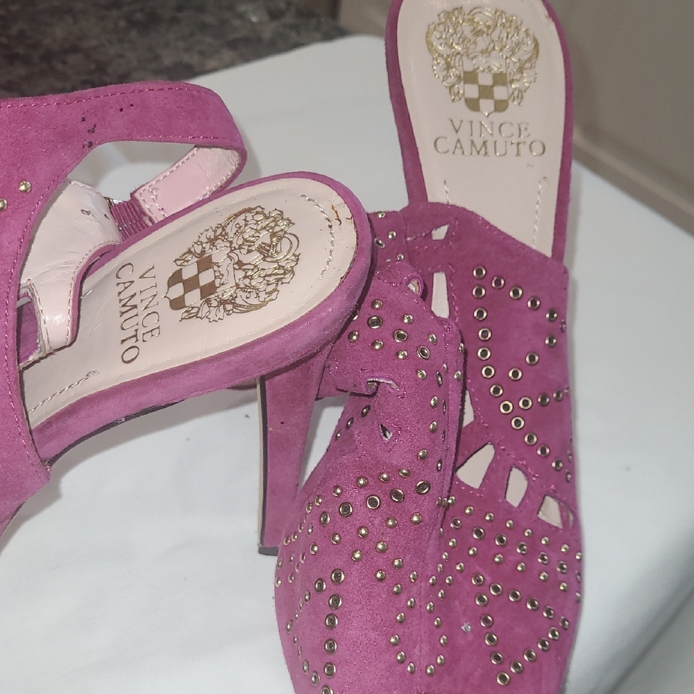 Vince Camuto**Fuchsia** Gold Studded Heels